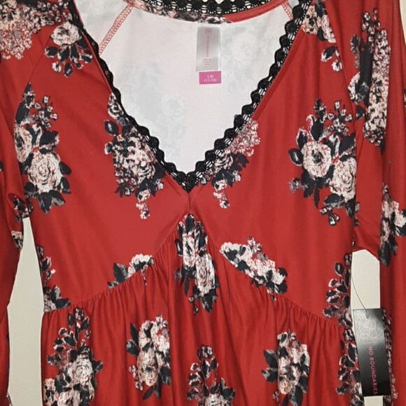 NO BOUNDARIES RED FLORAL BOHO BELL SLEEVE VNECK BLOUSE JR L - Picture 3 of 5
